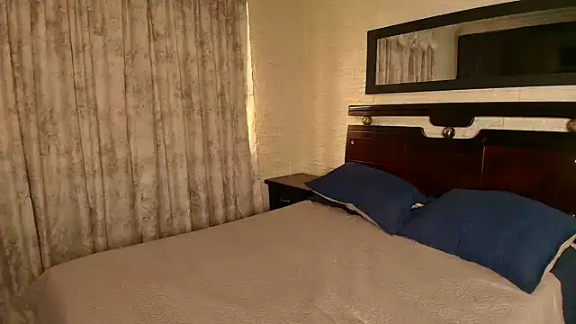 Snapshot of Susana_hank2 chatting on September 30, 2025, 7:30 pm Susana hank2 online show from September 30, 2025, 7:30 pm