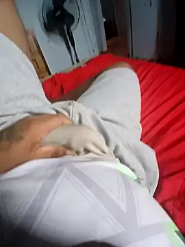 Snapshot of morenogts69 chatting on February 2, 2025, 6:10 pm morenogts69 online show from February 2, 2025, 6:10 pm