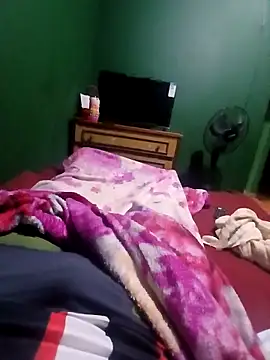 Snapshot of morenogts69 chatting on September 20, 2025, 4:13 am morenogts69 online show from September 20, 2025, 4:13 am