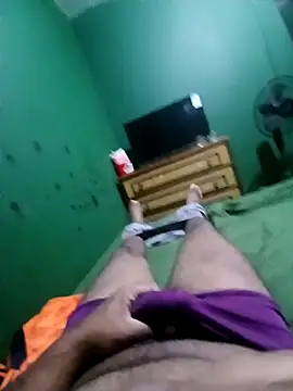 Snapshot of morenogts69 chatting on October 6, 2025, 4:43 am morenogts69 online show from October 6, 2025, 4:43 am