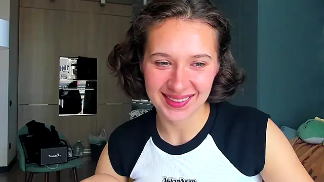 Snapshot of Lilith_lutherlow chatting on October 2, 2025, 10:44 am Lilith lutherlow online show from October 2, 2025, 10:44 am