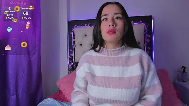 Snapshot of Veeronica_Smith chatting on February 18, 2025, 1:11 pm Veeronica Smith online show from February 18, 2025, 1:11 pm