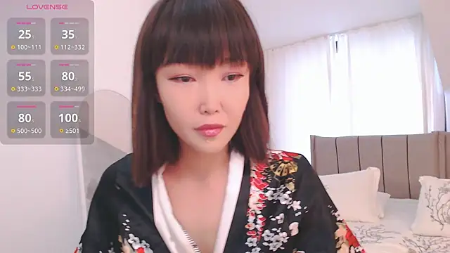 Snapshot of TumiLio chatting on December 7, 2024, 6:10 am TumiLio online show from December 7, 2024, 6:10 am