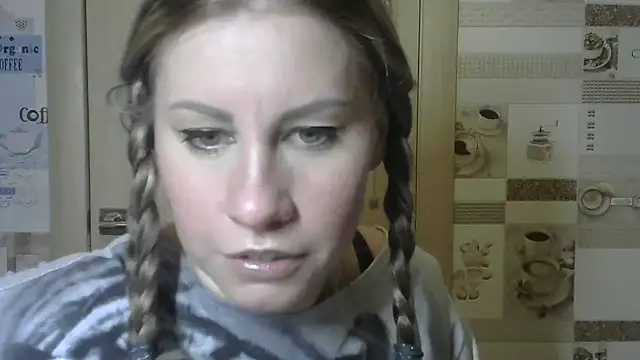 Snapshot of TherestlessKitty chatting on December 10, 2024, 6:11 am TherestlessKitty online show from December 10, 2024, 6:11 am