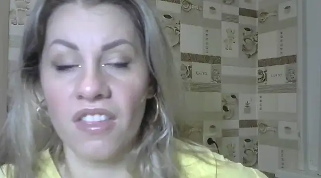 Snapshot of TherestlessKitty chatting on January 25, 2025, 7:06 am TherestlessKitty online show from January 25, 2025, 7:06 am