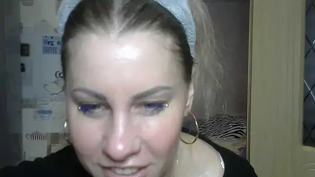 Snapshot of TherestlessKitty chatting on February 21, 2025, 6:07 am TherestlessKitty online show from February 21, 2025, 6:07 am