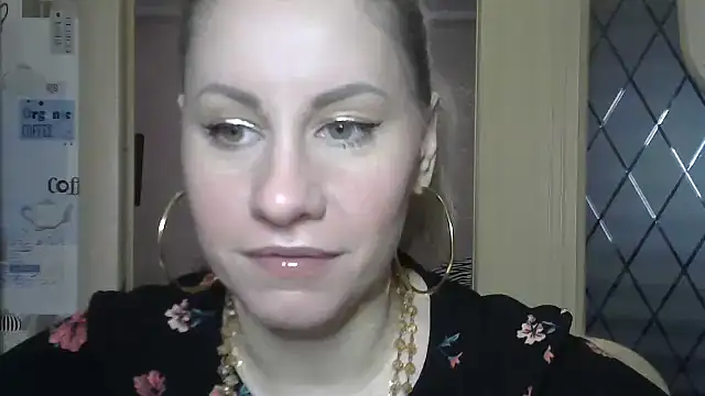 Snapshot of TherestlessKitty chatting on March 5, 2025, 6:01 am TherestlessKitty online show from March 5, 2025, 6:01 am