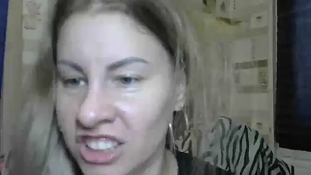 Snapshot of TherestlessKitty chatting on October 2, 2025, 10:33 am TherestlessKitty online show from October 2, 2025, 10:33 am