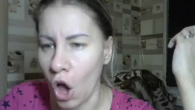 Snapshot of TherestlessKitty chatting on October 24, 2025, 10:17 pm TherestlessKitty online show from October 24, 2025, 10:17 pm