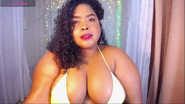 Snapshot of Ana_off_alana chatting on September 28, 2025, 10:59 pm Ana off alana online show from September 28, 2025, 10:59 pm