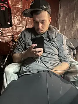 Snapshot of joeycbigcock chatting on January 14, 2025, 10:55 pm joeycbigcock online show from January 14, 2025, 10:55 pm