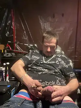 Snapshot of joeycbigcock chatting on March 21, 2025, 4:06 am joeycbigcock online show from March 21, 2025, 4:06 am