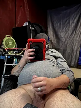 Snapshot of joeycbigcock chatting on November 12, 2025, 7:35 pm joeycbigcock online show from November 12, 2025, 7:35 pm