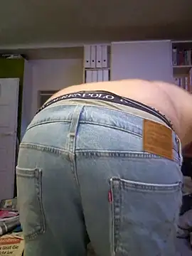 Snapshot of Sweet-Gismo chatting on February 28, 2025, 11:23 pm Sweet-Gismo online show from February 28, 2025, 11:23 pm