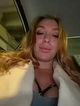 Snapshot of Sweet___Emily chatting on December 8, 2024, 2:09 pm Sweet   Emily online show from December 8, 2024, 2:09 pm