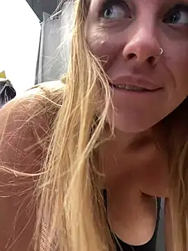 Snapshot of Sweet___Emily chatting on March 12, 2025, 8:19 am Sweet   Emily online show from March 12, 2025, 8:19 am