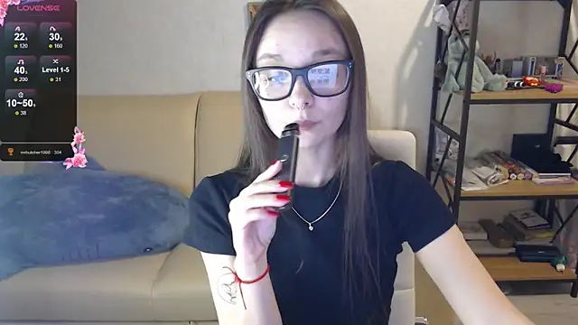 Snapshot of Amarieni chatting on December 2, 2024, 2:41 pm Amarieni online show from December 2, 2024, 2:41 pm