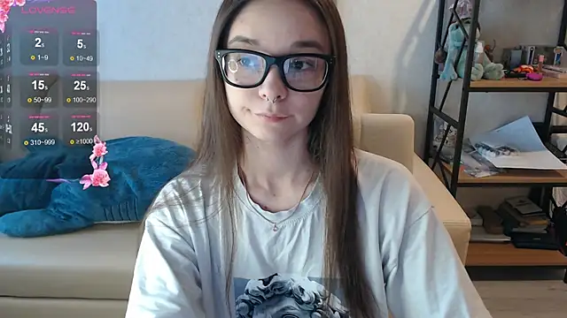 Snapshot of Amarieni chatting on December 23, 2024, 11:25 am Amarieni online show from December 23, 2024, 11:25 am