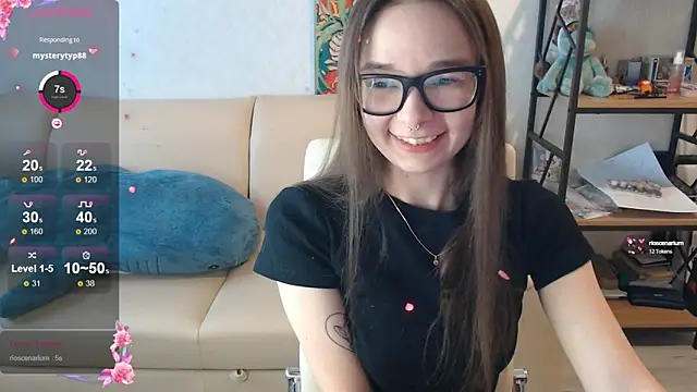 Snapshot of Amarieni chatting on December 27, 2024, 11:28 am Amarieni online show from December 27, 2024, 11:28 am