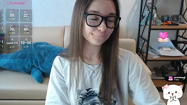 Snapshot of Amarieni chatting on January 5, 2025, 11:26 am Amarieni online show from January 5, 2025, 11:26 am