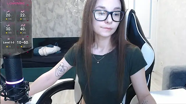 Snapshot of Amarieni chatting on February 6, 2025, 11:21 am Amarieni online show from February 6, 2025, 11:21 am