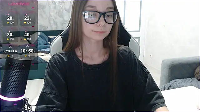 Snapshot of Amarieni chatting on February 27, 2025, 5:58 pm Amarieni online show from February 27, 2025, 5:58 pm