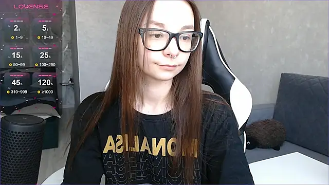 Snapshot of Amarieni chatting on March 8, 2025, 12:41 pm Amarieni online show from March 8, 2025, 12:41 pm