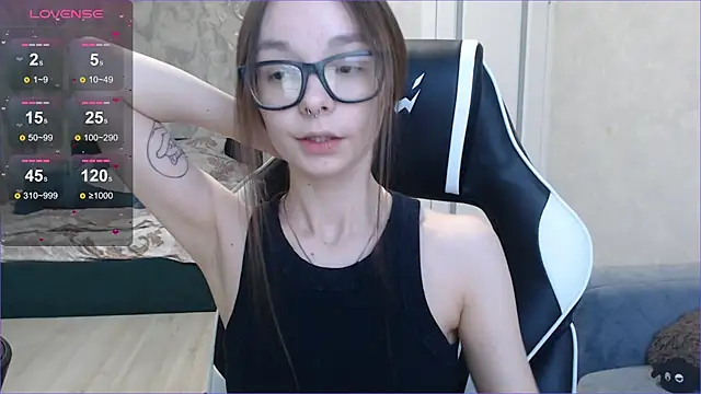 Snapshot of Amarieni chatting on March 18, 2025, 2:59 pm Amarieni online show from March 18, 2025, 2:59 pm