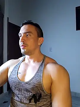 Snapshot of jhay-crux chatting on November 4, 2025, 10:20 pm jhay-crux online show from November 4, 2025, 10:20 pm