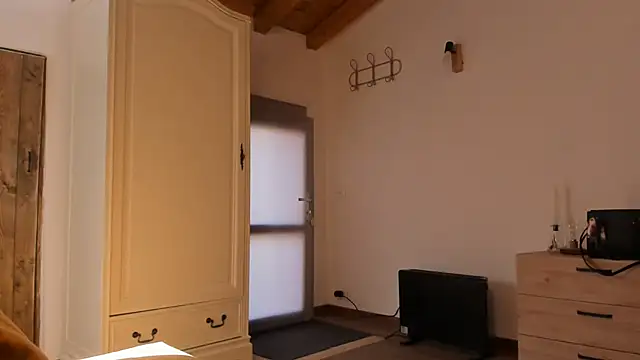 Snapshot of Evademarville chatting on March 6, 2025, 9:58 am Evademarville online show from March 6, 2025, 9:58 am