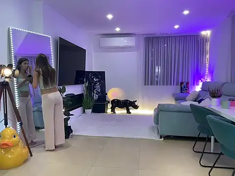 Snapshot of Mika_Miller chatting on September 8, 2025, 8:52 pm Mika Miller online show from September 8, 2025, 8:52 pm