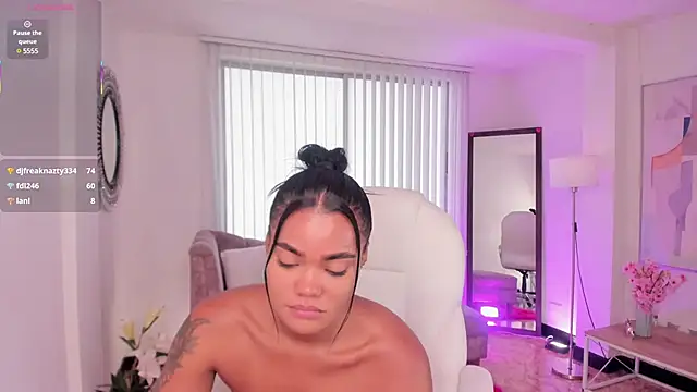 Snapshot of madisson_davon chatting on March 20, 2025, 4:42 pm madisson davon online show from March 20, 2025, 4:42 pm