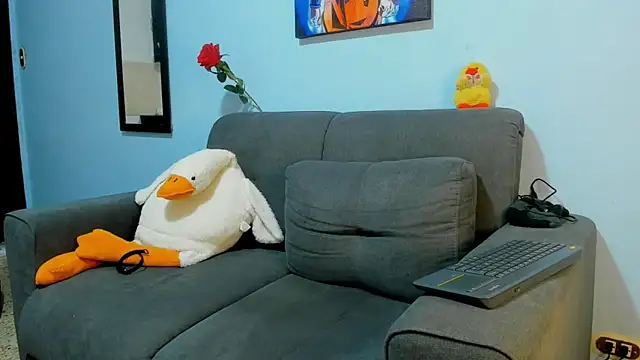 Snapshot of ETHAN_ROX chatting on February 14, 2025, 9:10 pm ETHAN ROX online show from February 14, 2025, 9:10 pm