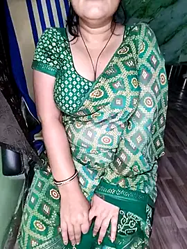 Snapshot of Pratibha_ji chatting on October 16, 2025, 8:15 am Pratibha ji online show from October 16, 2025, 8:15 am