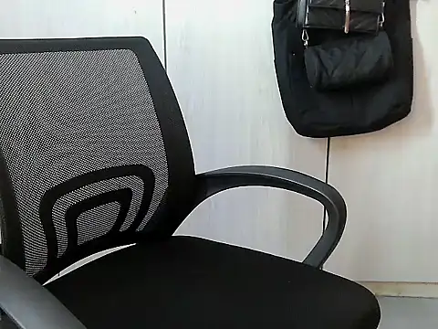 Snapshot of Destiny_Desire chatting on October 10, 2025, 3:00 pm Destiny Desire online show from October 10, 2025, 3:00 pm