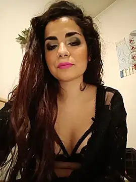 Snapshot of Saturnia_Yvonne chatting on February 4, 2025, 12:08 am Saturnia Yvonne online show from February 4, 2025, 12:08 am