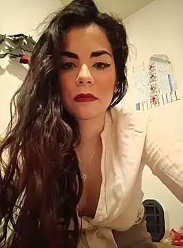 Snapshot of Saturnia_Yvonne chatting on February 27, 2025, 10:31 pm Saturnia Yvonne online show from February 27, 2025, 10:31 pm