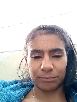 Snapshot of Leslly_ chatting on January 5, 2025, 3:02 pm Leslly online show from January 5, 2025, 3:02 pm