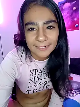 Snapshot of Leslly_ chatting on February 3, 2025, 9:41 am Leslly online show from February 3, 2025, 9:41 am