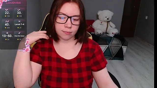 Snapshot of Emily_Amorre chatting on September 24, 2025, 1:20 am Emily Amorre online show from September 24, 2025, 1:20 am