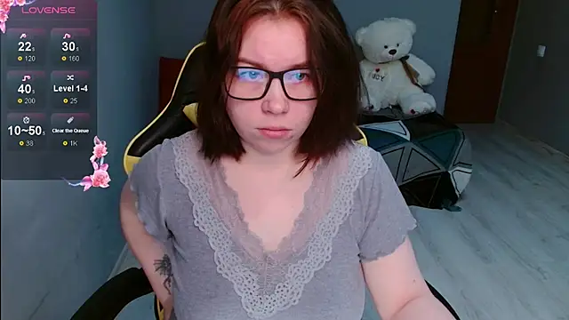 Snapshot of Emily_Amorre chatting on October 24, 2025, 10:06 pm Emily Amorre online show from October 24, 2025, 10:06 pm