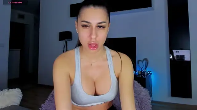 K chic online show from February 7, 2025, 4:27 am