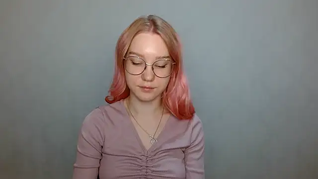 Snapshot of cindi_hot chatting on December 5, 2024, 9:28 am cindi hot online show from December 5, 2024, 9:28 am