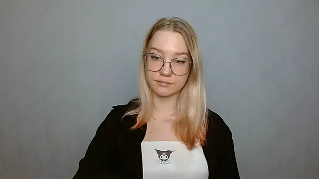 Snapshot of cindi_hot chatting on January 21, 2025, 1:22 pm cindi hot online show from January 21, 2025, 1:22 pm