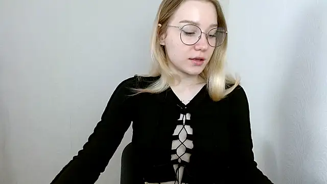 Snapshot of cindi_hot chatting on March 14, 2025, 8:10 am cindi hot online show from March 14, 2025, 8:10 am