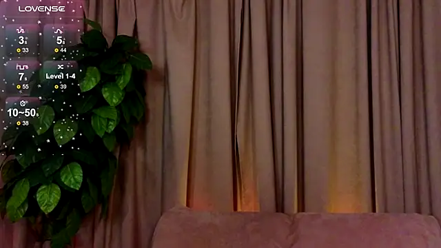 Snapshot of SusieMorris chatting on February 20, 2025, 5:33 am SusieMorris online show from February 20, 2025, 5:33 am