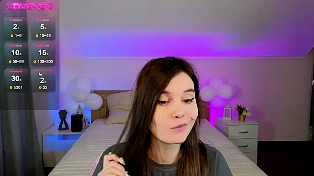 Snapshot of SusieMorris chatting on February 25, 2025, 8:14 am SusieMorris online show from February 25, 2025, 8:14 am