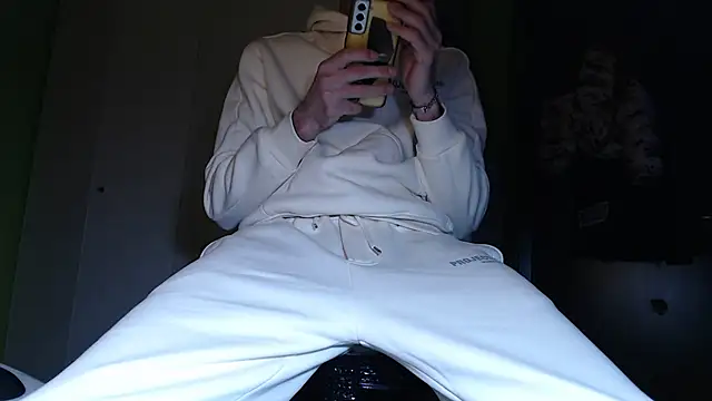 Snapshot of MASTERMONEY chatting on January 21, 2025, 11:13 pm MASTERMONEY online show from January 21, 2025, 11:13 pm