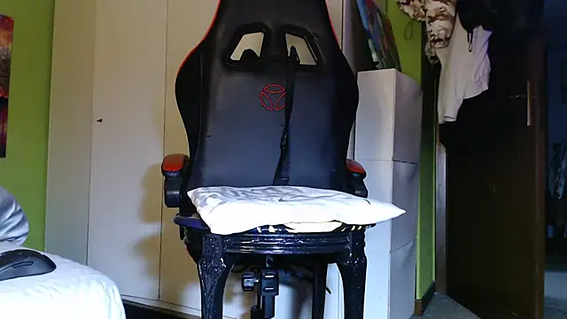 Snapshot of MASTERMONEY chatting on February 5, 2025, 5:42 pm MASTERMONEY online show from February 5, 2025, 5:42 pm