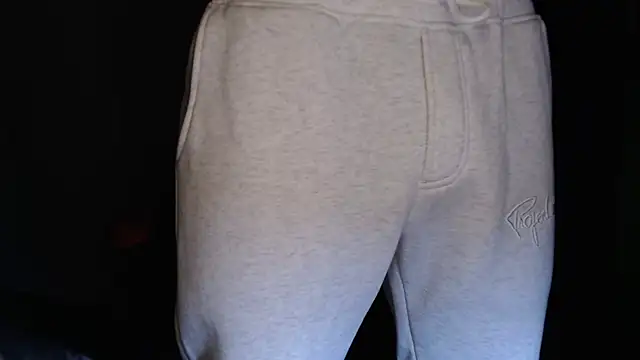 Snapshot of MASTERMONEY chatting on October 13, 2025, 8:31 pm MASTERMONEY online show from October 13, 2025, 8:31 pm